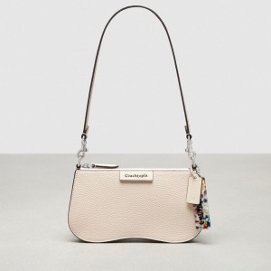 Coach Wavy Baguette Bag In Pebbled Coachtopia Leather Beige | COH864826