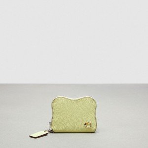 Coach Wavy Zip Around Wallet In Coachtopia Leather Verde Claro | COH865594