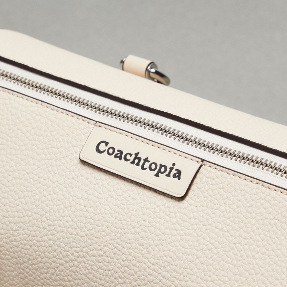 Coach Barrel Bag In Pebbled Coachtopia Leather Beige | COH864783