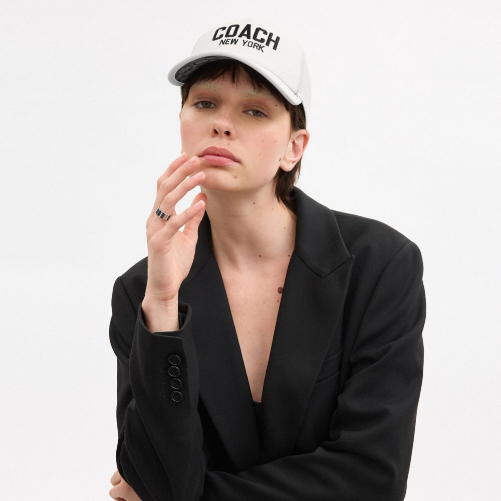 Coach Trucker Hat Blancas | COH866413