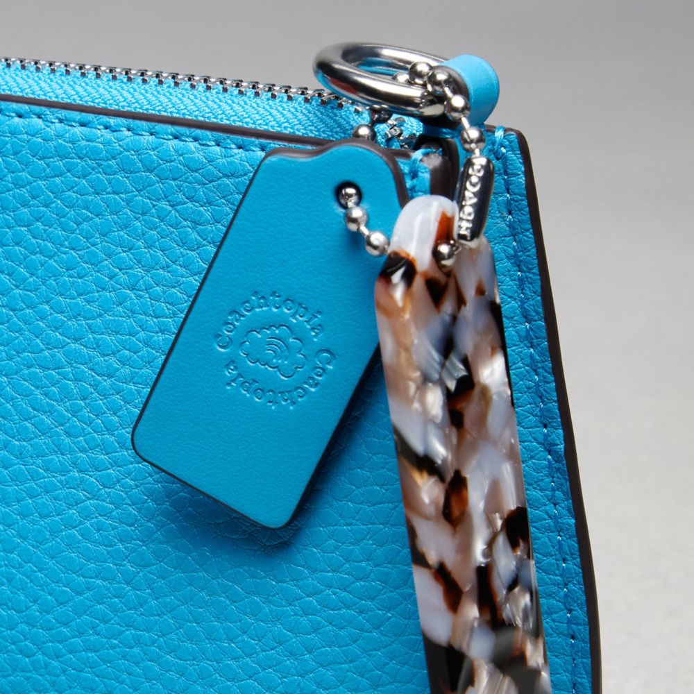 Coach Wavy Baguette Bag In Pebbled Coachtopia Leather Azules | COH864772