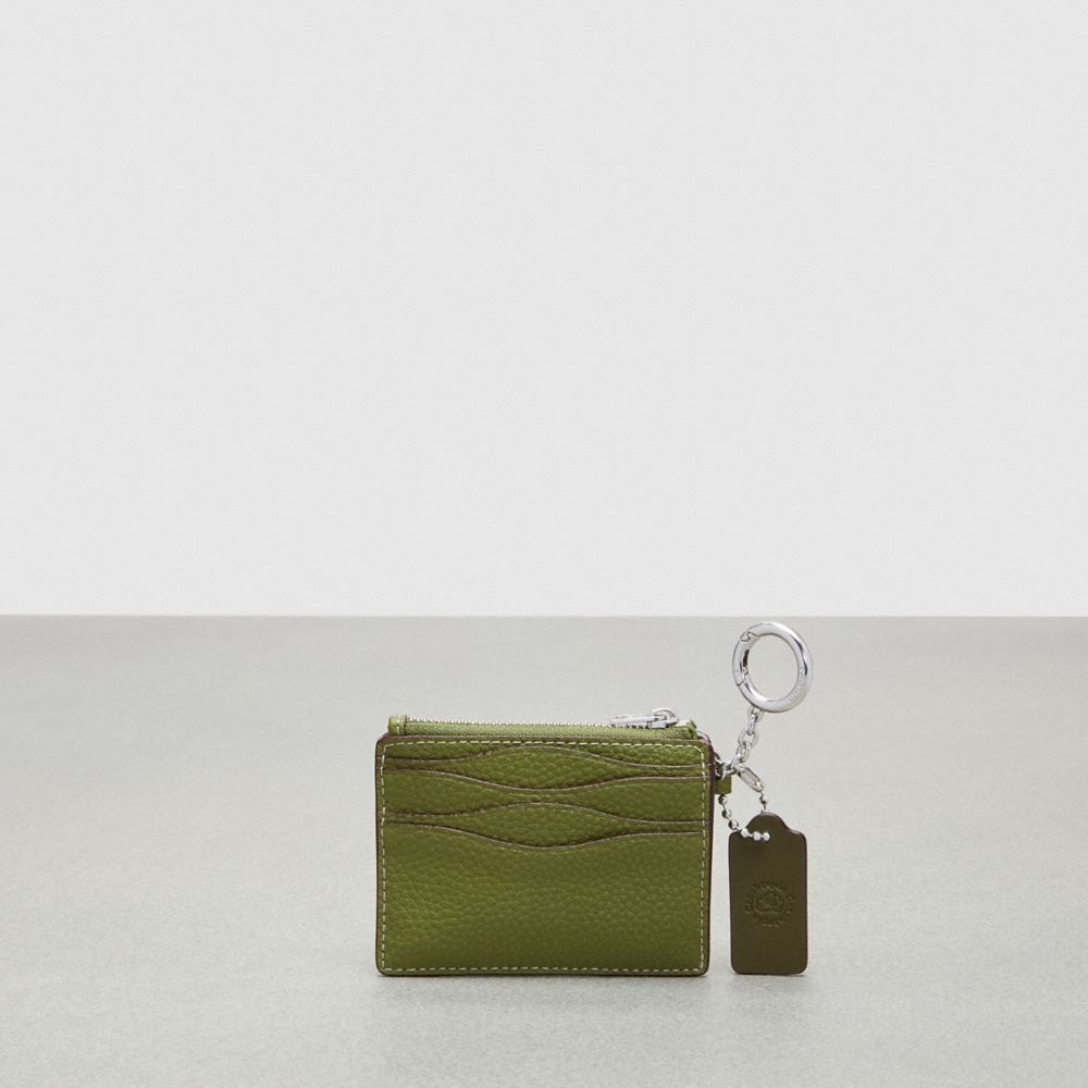 Coach Wavy Zip Card Case In Pebbled Coachtopia Leather With Key Ring Verde Oliva Verde | COH865561